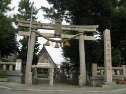 米日吉神社遠景