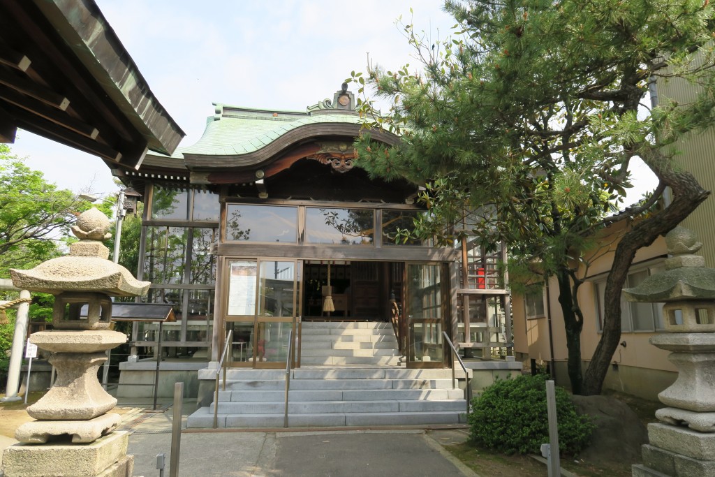 八幡神社　拝殿正面