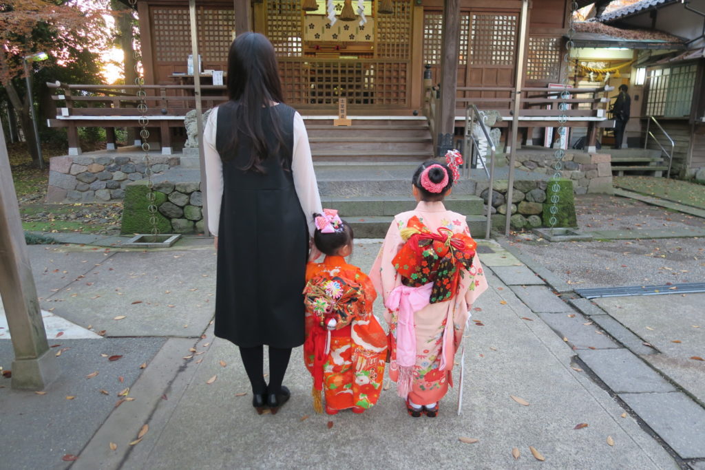お子様の成長を言祝ぎ、今後も御神徳賜りますよう祈願いたします