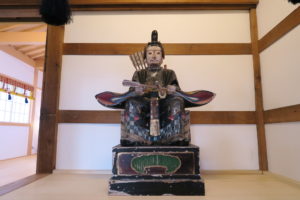 修復された随神様_右